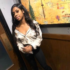 Meet your Posher, Layla